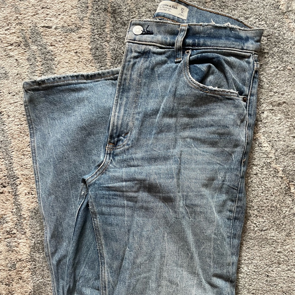 Abercrombie 90s Straight Ultra High Rise Jeans